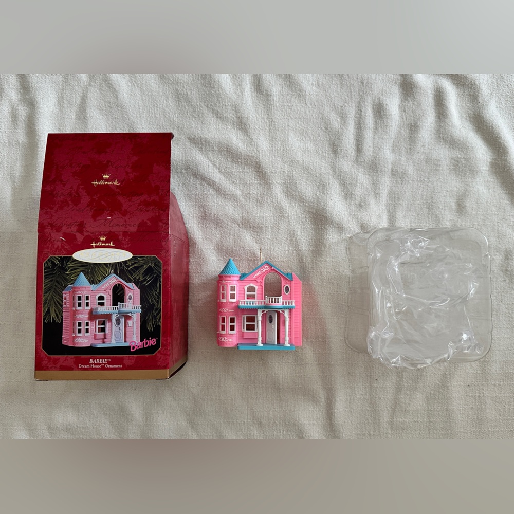 Vintage 1999 Hallmark Keepsake Ornament - Barbie Dream House